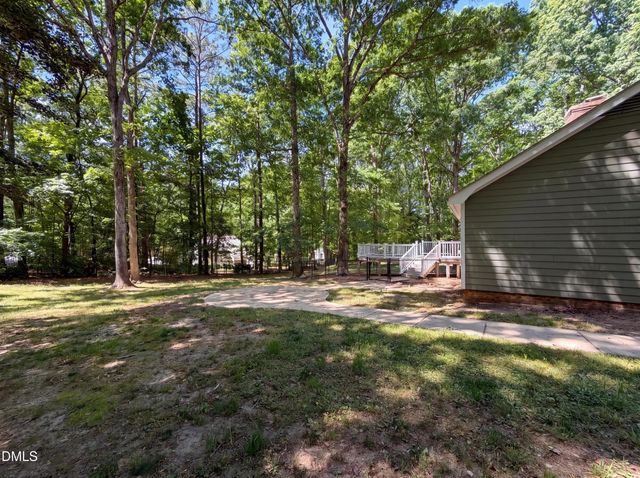 102 Lakeside Farm Road, Zebulon, NC 27597