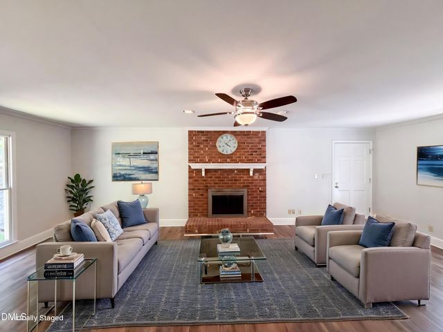 102 Lakeside Farm Road, Zebulon, NC 27597