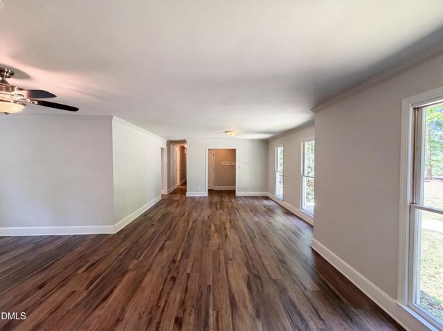 102 Lakeside Farm Road, Zebulon, NC 27597