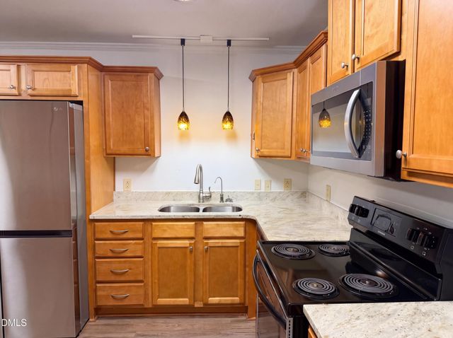 102 Lakeside Farm Road, Zebulon, NC 27597