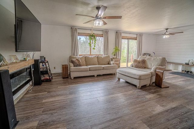 3392 W 3rd Lane, Oxford, WI 53952