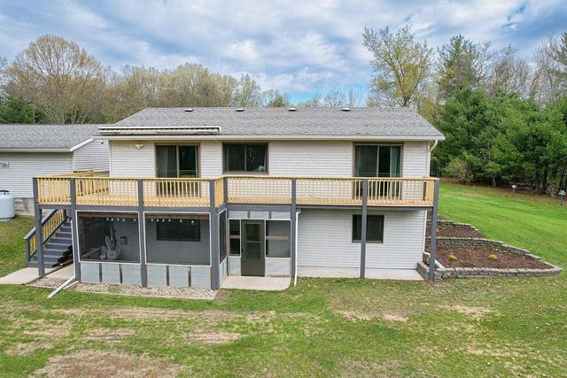 3392 W 3rd Lane, Oxford, WI 53952