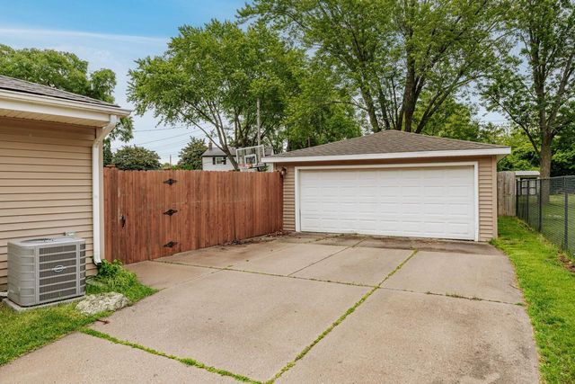 3739 W Parnell AVENUE, Milwaukee, WI 53221