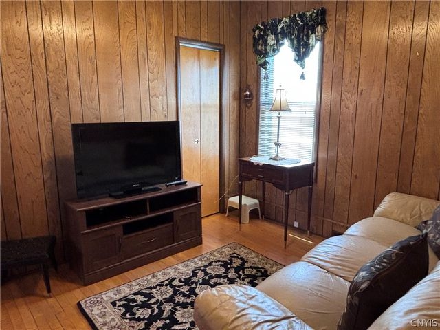 1672 Seymour Avenue, Utica, NY 13501