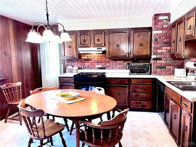 1672 Seymour Avenue, Utica, NY 13501
