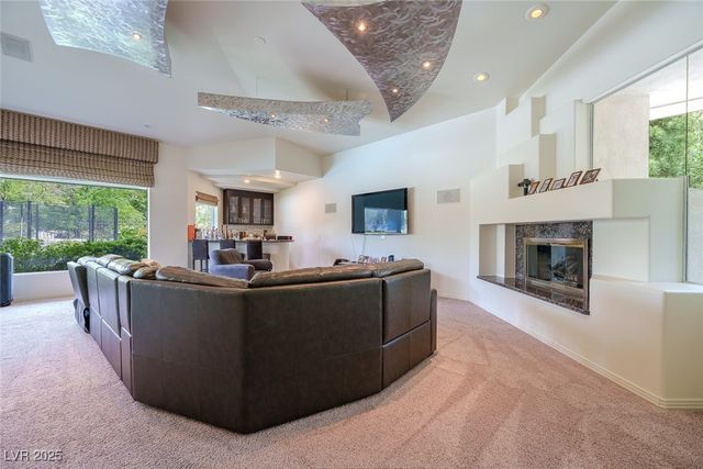 72 Innisbrook Avenue, Las Vegas, NV 89113