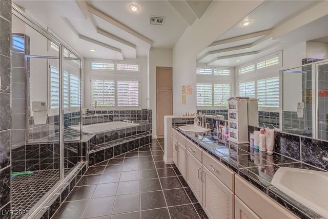 72 Innisbrook Avenue, Las Vegas, NV 89113