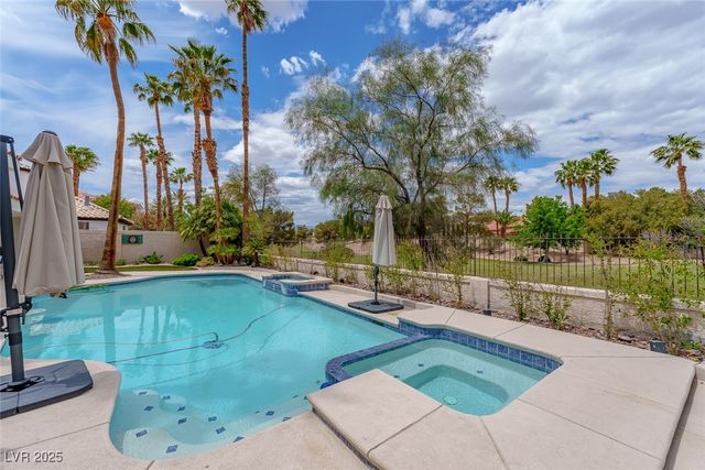 72 Innisbrook Avenue, Las Vegas, NV 89113