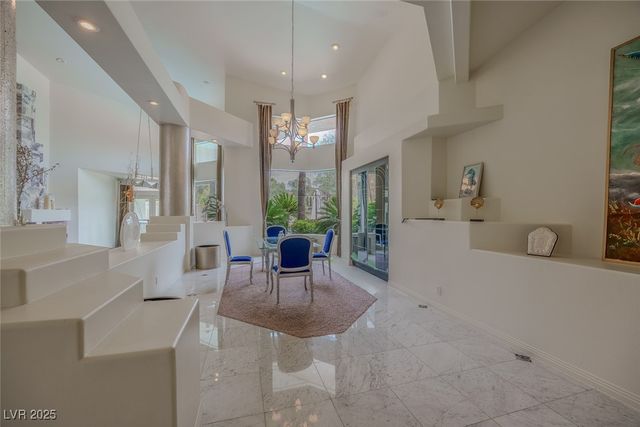 72 Innisbrook Avenue, Las Vegas, NV 89113