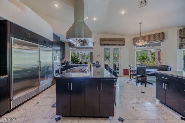 72 Innisbrook Avenue, Las Vegas, NV 89113