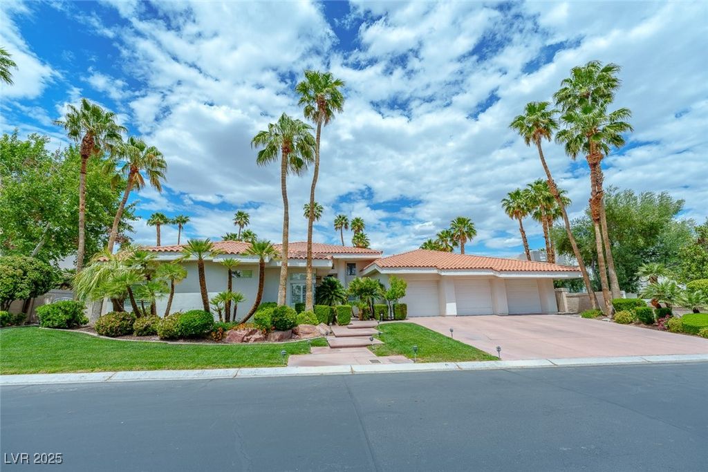 72 Innisbrook Avenue, Las Vegas, NV 89113