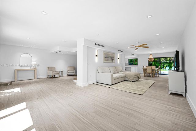 3305 NE 15th St, Fort Lauderdale, FL 33304