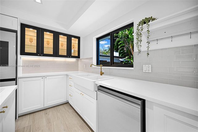 3305 NE 15th St, Fort Lauderdale, FL 33304