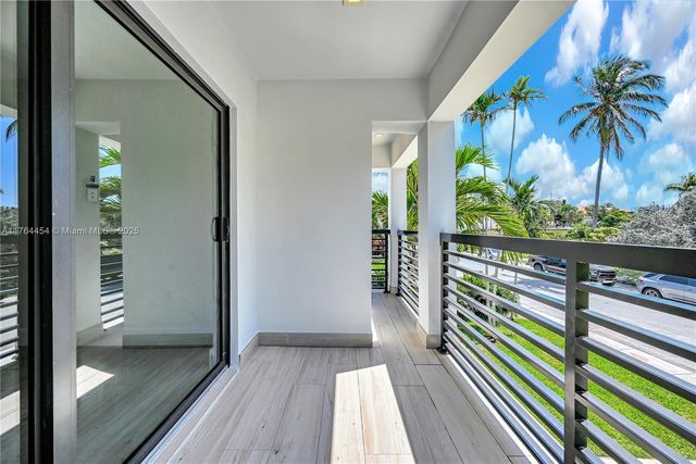3305 NE 15th St, Fort Lauderdale, FL 33304