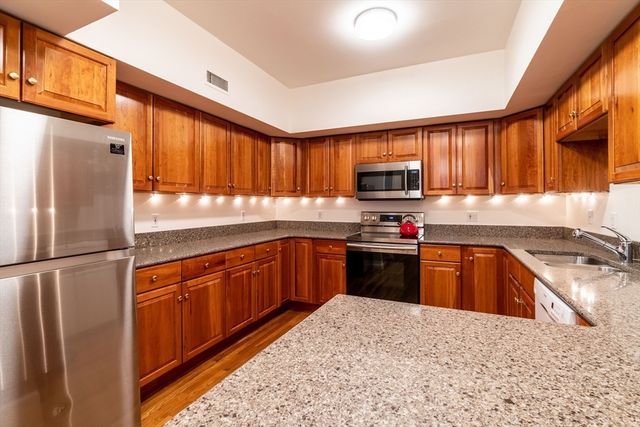 3 Appleton St 102, Boston, MA 02116