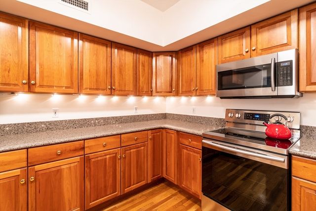 3 Appleton St 102, Boston, MA 02116