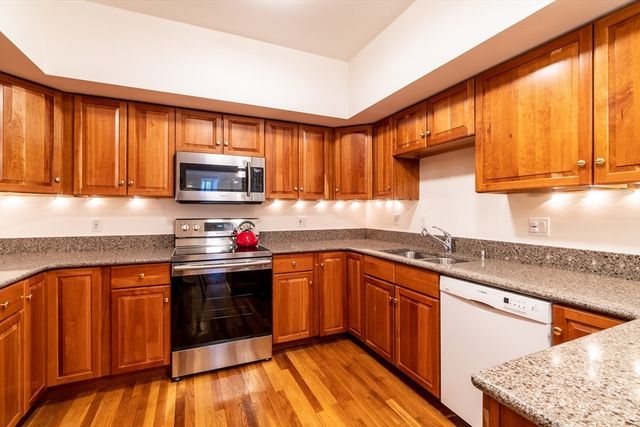 3 Appleton St 102, Boston, MA 02116