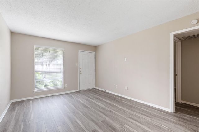 233 W Tri Oaks Lane 0233, Houston, TX 77043