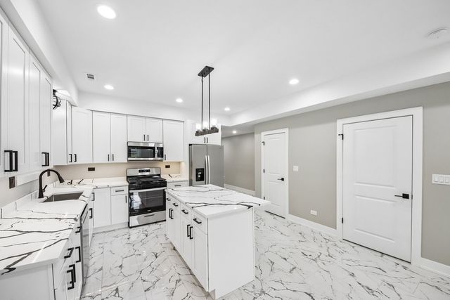 1114 N Broadway Avenue, Melrose Park, IL 60160