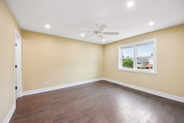 1114 N Broadway Avenue, Melrose Park, IL 60160