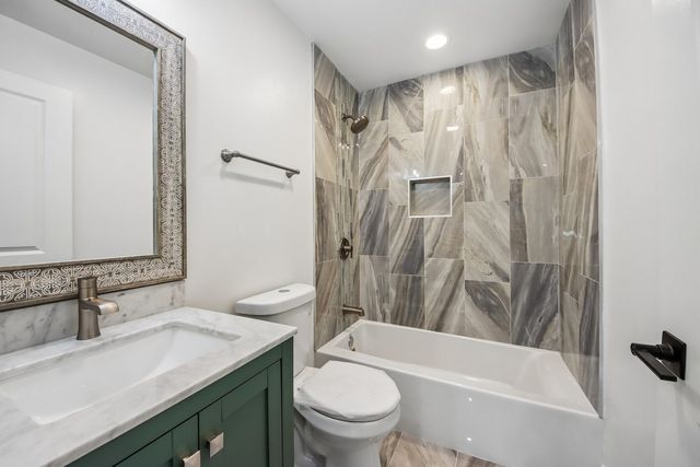 1114 N Broadway Avenue, Melrose Park, IL 60160