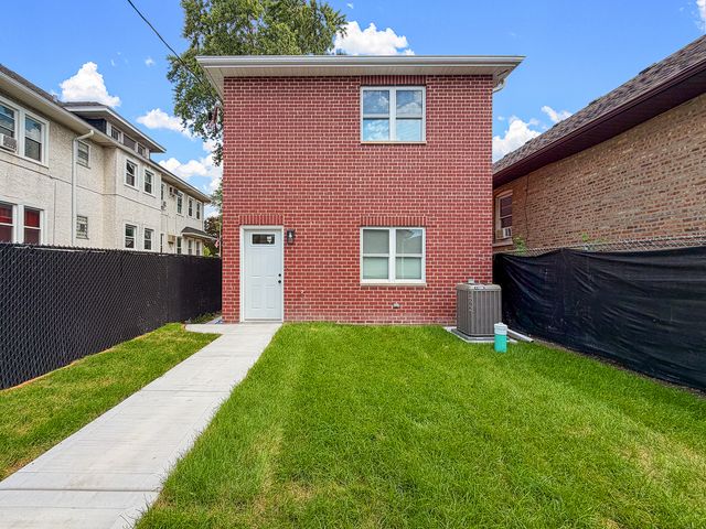 1114 N Broadway Avenue, Melrose Park, IL 60160