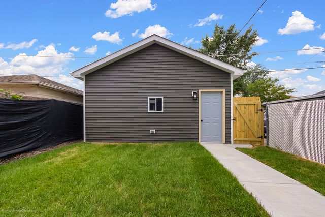 1114 N Broadway Avenue, Melrose Park, IL 60160