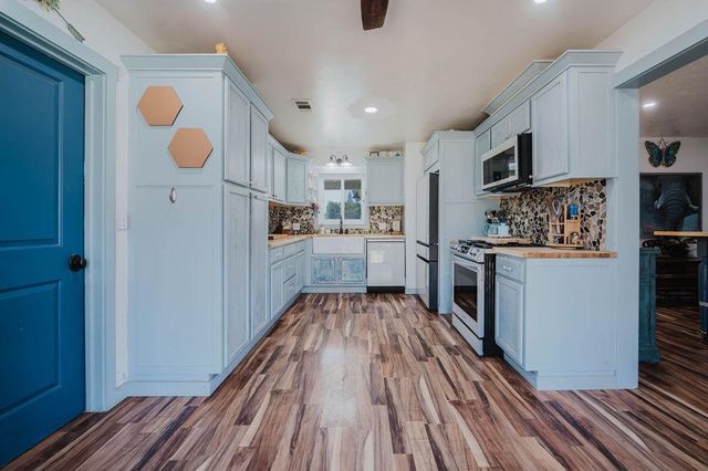 800 S Crescent Ave, Lodi, CA 95240