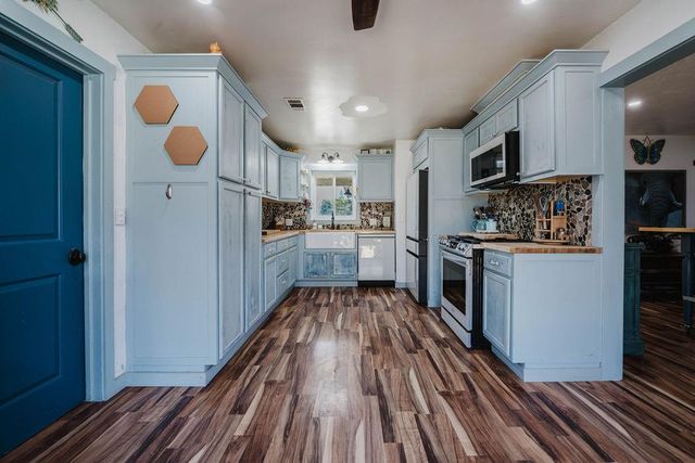 800 S Crescent Ave, Lodi, CA 95240