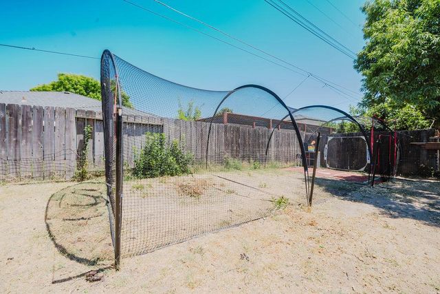 800 S Crescent Ave, Lodi, CA 95240