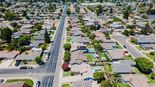 800 S Crescent Ave, Lodi, CA 95240