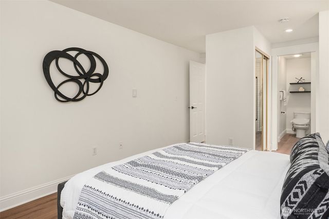 14618 NE 81st St, Redmond, WA 98052