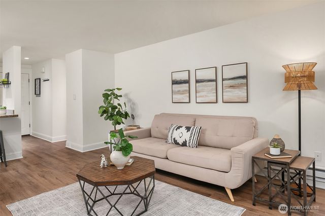 14618 NE 81st St, Redmond, WA 98052