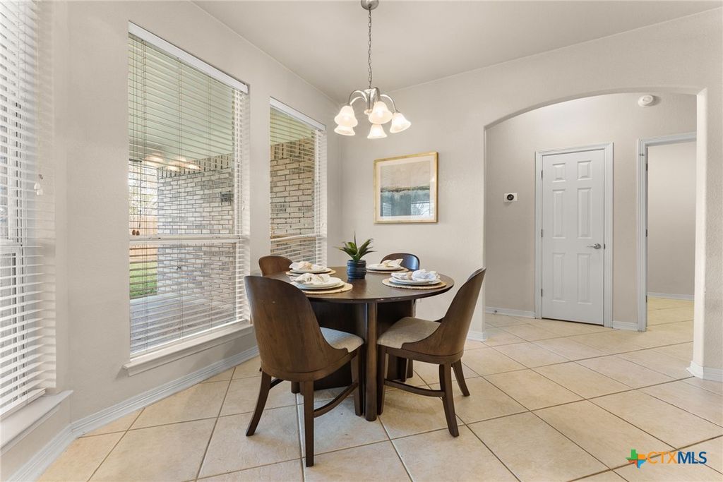 Image 13 of property listing at 4012 Creekview Trail, Temple, TX 76504