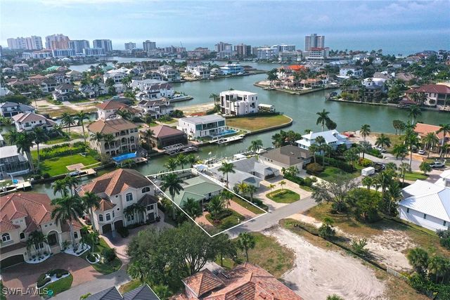 418 Germain AVE, Naples, FL 34108