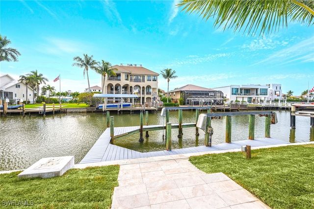 418 Germain AVE, Naples, FL 34108