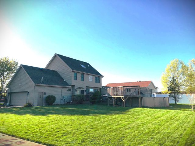 8995 King Place, Crown Point, IN 46307