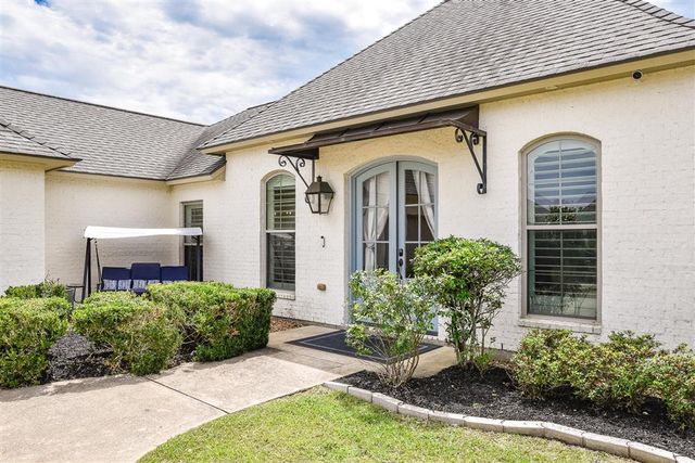 1127 Benvue Drive, Lake Charles, LA 70605