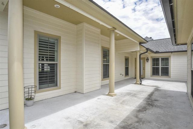 1127 Benvue Drive, Lake Charles, LA 70605