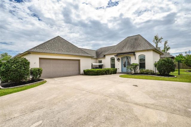 1127 Benvue Drive, Lake Charles, LA 70605