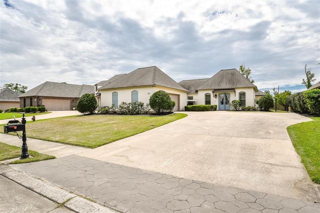 1127 Benvue Drive, Lake Charles, LA 70605