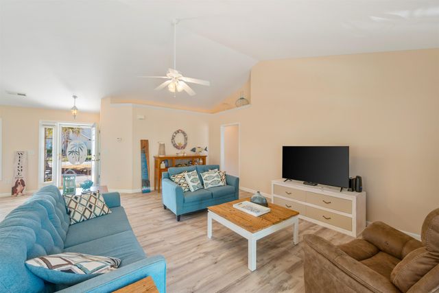 237 Melody Gardens Dr., Surfside Beach, SC 29575