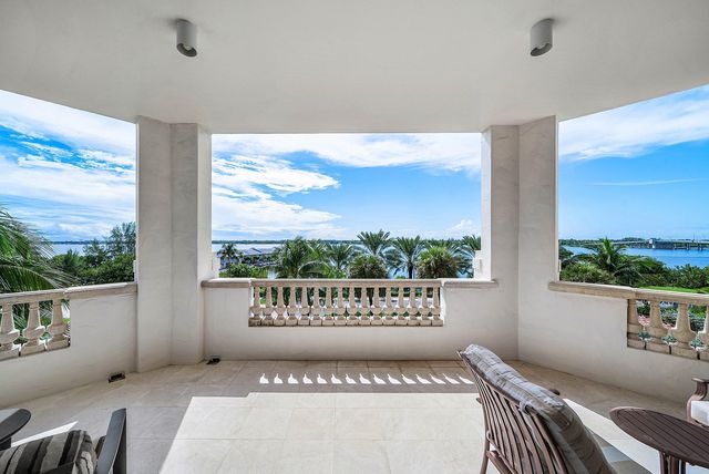 3000 S OCEAN Boulevard 402, Palm Beach, FL 33480