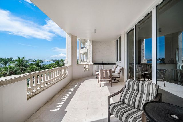 3000 S OCEAN Boulevard 402, Palm Beach, FL 33480