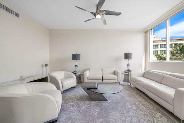 3000 S OCEAN Boulevard 402, Palm Beach, FL 33480