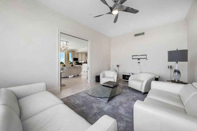 3000 S OCEAN Boulevard 402, Palm Beach, FL 33480