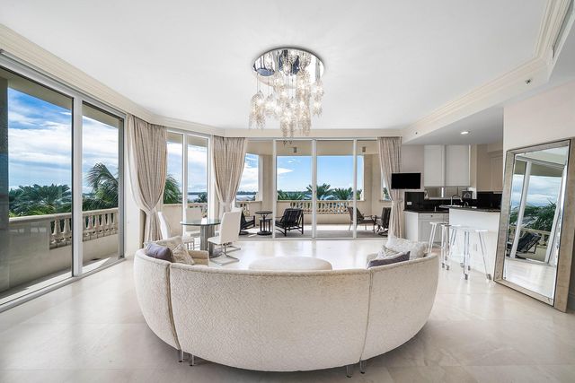 3000 S OCEAN Boulevard 402, Palm Beach, FL 33480