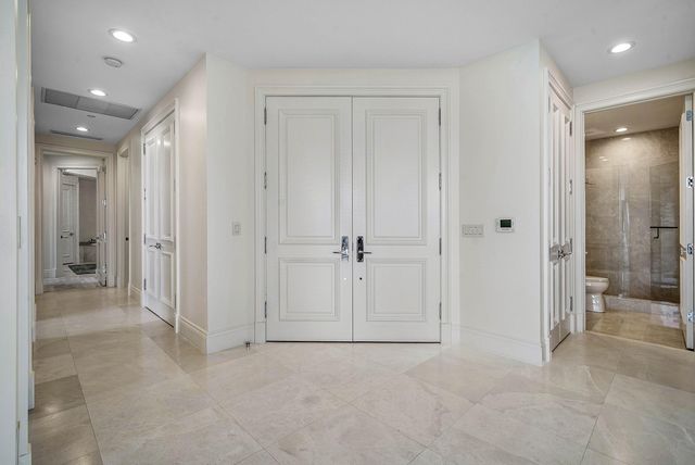 3000 S OCEAN Boulevard 402, Palm Beach, FL 33480