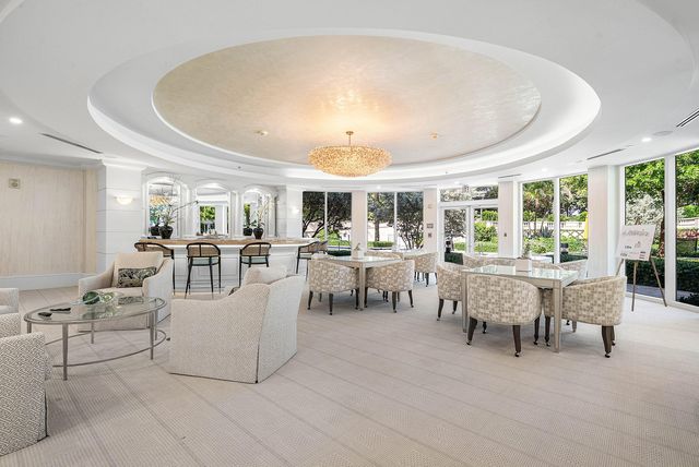 3000 S OCEAN Boulevard 402, Palm Beach, FL 33480