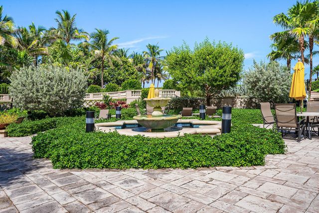 3000 S OCEAN Boulevard 402, Palm Beach, FL 33480